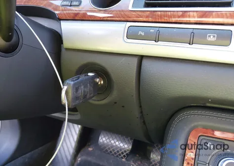 2007 Audi A8 L 4.2 из США, поврежденный, VIN WAUMV44E77N011250